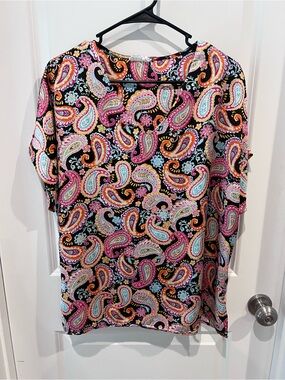 Emily Wonder V-Neck Paisley Top Size Small - Oversized see measurements